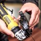 DeWALT DCG404N kampinis šlifuoklis DeWALT DCG404N kampinis šlifuoklis